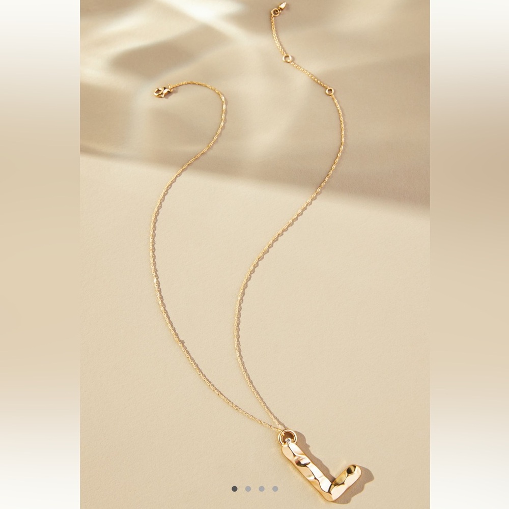 ✨NWT ANTHROPOLOGIE MOLTEN MONOGRAM NECKLACE✨
